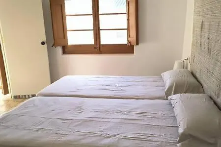 Apartment With Patio And Barbecue