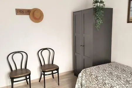 With Patio And Barbecue Apartment *