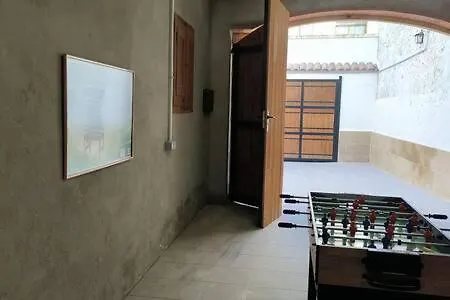 Apartment With Patio And Barbecue