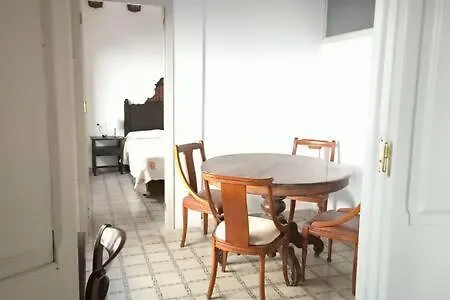 Apartment With Patio And Barbecue